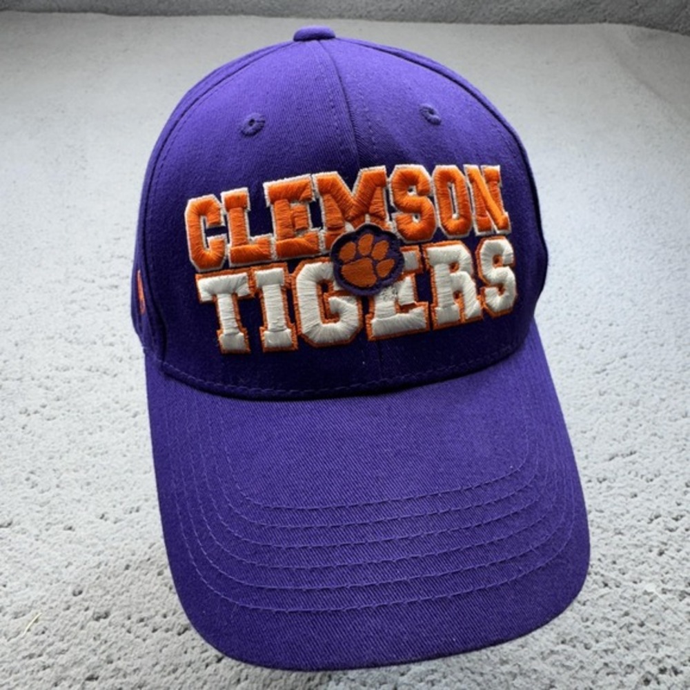 Clemson Tigers Hat Cap Snap Back Mens Purple NCAA Football Team‎ Embroidered
